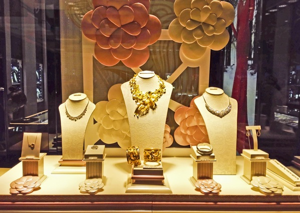 佩戴金銀首飾制品對人體的好處和作用有哪些?