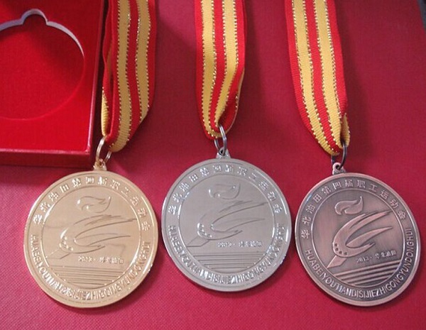 獎牌制作多少錢,獎牌定制數量越多越便宜嗎?